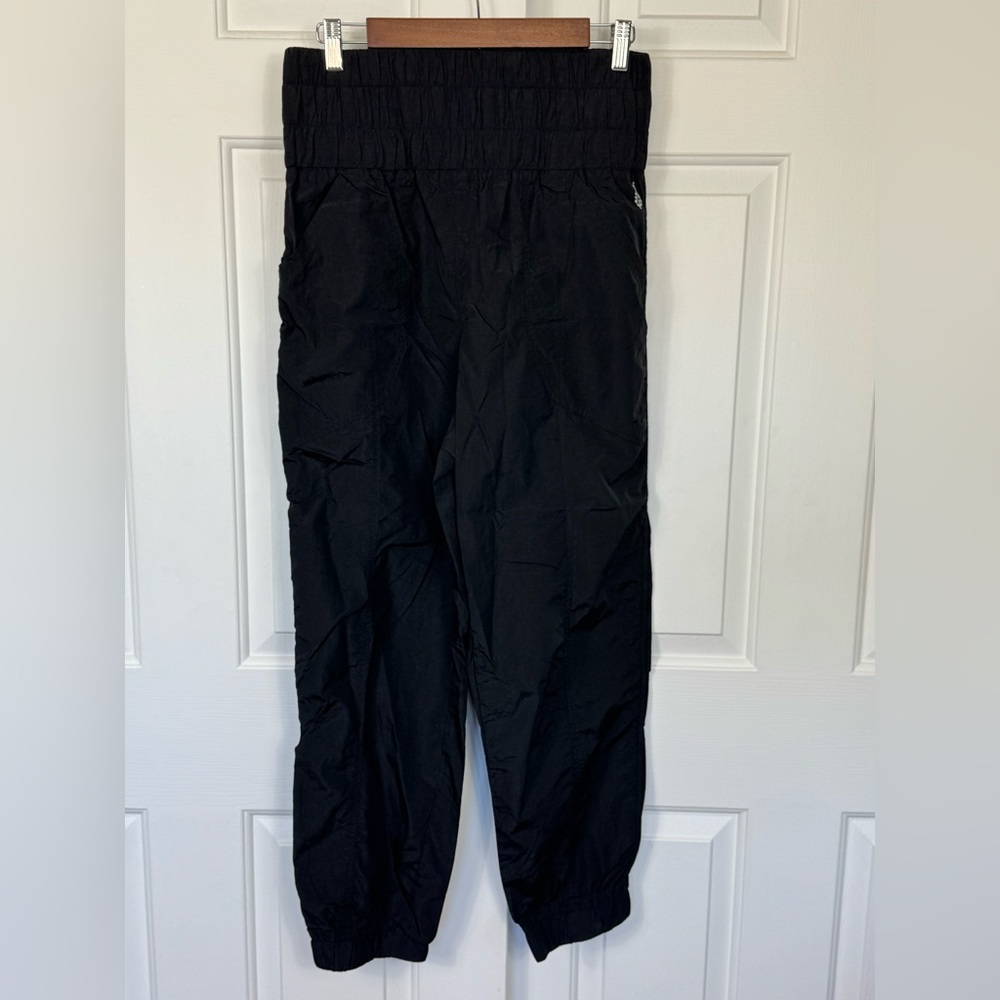 Free People Movement The Way Home Joggers in Black Size Medium (Shorts Included)